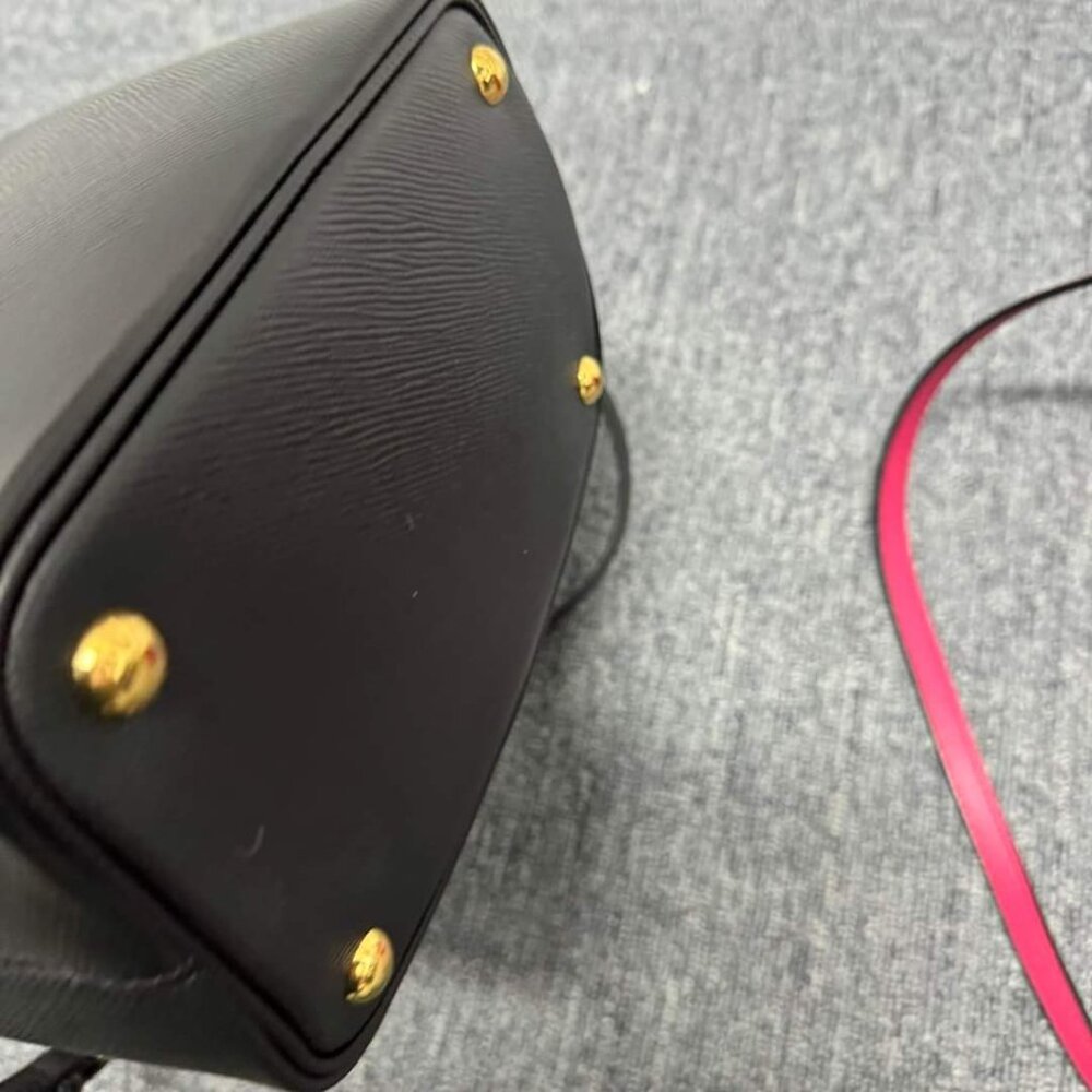 100% Authentic Prada Leather Panier Bag - Picture 9 of 13